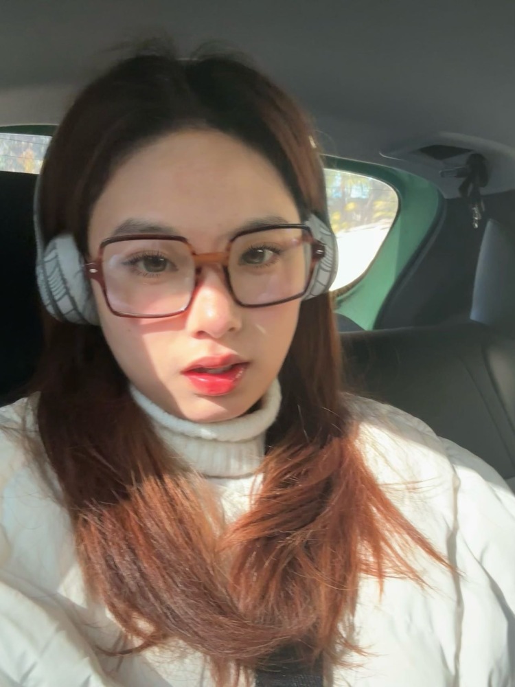 约等于蓝-江苏省·南京市·鼓楼区-某红薯 抖音-买家秀,探店打卡,平面模特兼职
满足各种风格,可爱邻家,韩系简约,高级千金
深谙拍照技巧,效果绝对好,包满意