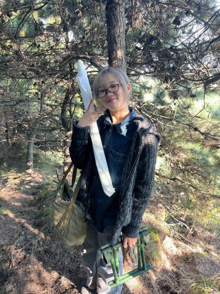 毛鱼-陕西省·西安市·雁塔区-某红薯-170 100
就读美术学院,拥有极高的审美能力,做网拍重在一个你情我愿,如果你乐于沟通交流,能够带着足够的诚意合作,我们会玩的开心~
什么可接,范围广,只要你想没有我不接的(正常尺度内)