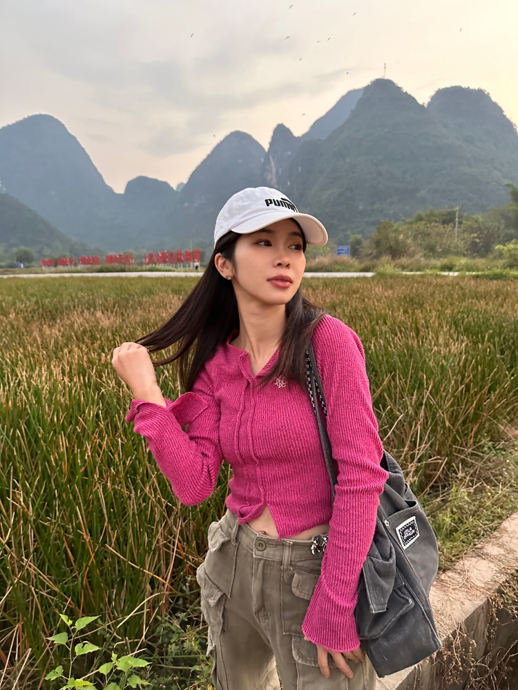 迪士尼在逃村花-广西壮族自治区·桂林市·秀峰区-抖音,微博,某红薯-本人小个子一枚,150,36kg,平时喜欢拍照,剪辑视频。可接童装或小个子日常服饰穿搭。