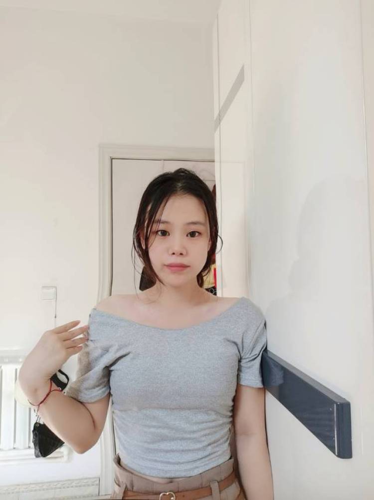 清扰💛-河北省·唐山市·路北区--买家秀 接寄拍和赠拍 有接单经验 百变风格 接受重拍