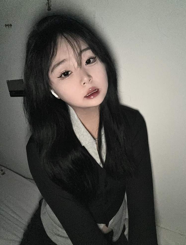 少妍-黑龙江省·鸡西市·密山市-抖音 快手 某红薯-可以通过舞蹈短视频形式在抖音 快手上发布寄拍的服装,价格低可议,希望可以给我一次机会。