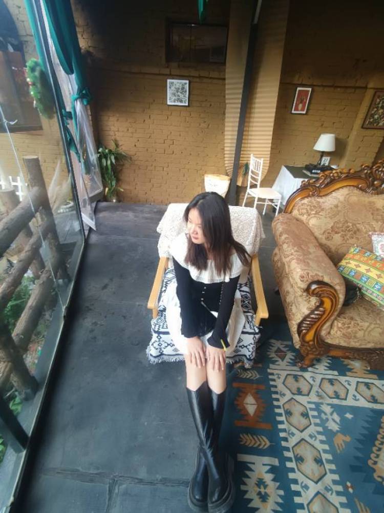 欣欣-云南省·曲靖市·马龙区-抖音，快手，某红薯-本人158，体重48，会P图，会剪辑视频，擅长唱歌，什么风格都可以驾驭。