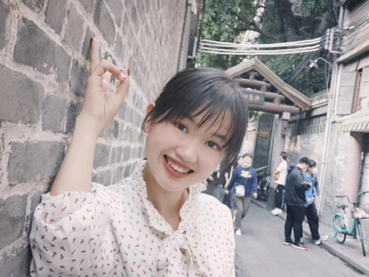 三两阳光-广东省·广州市·白云区--会拍照，会拍视频及剪辑，接单服务范围有：买家秀、种草带货、短视频带货、短视频vlog创作、开箱测评、免费试用