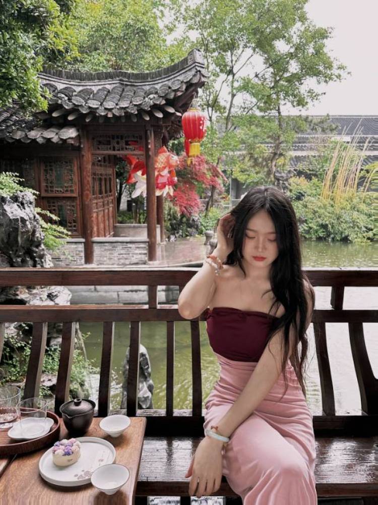 Justina.-江苏省·扬州市·高邮市-抖音-身高163体重99
接寄拍，打卡探店
喜欢拍照，认真快速出图