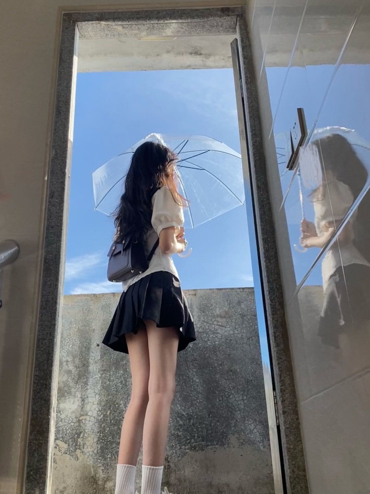 小猫鲨手记.-广东省·汕尾市·陆丰市-微信视频号-08年 170cm 90g 学生 适合多种风格 会ps 擅长搭配 化妆 剪片 视频号粉丝2000+