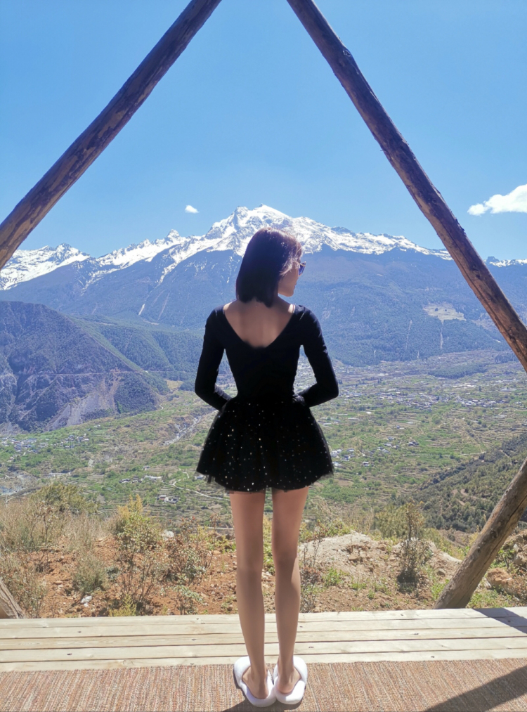 Emily-广西壮族自治区·南宁市·青秀区--身高165,90斤,承接各种网拍,欢迎联系