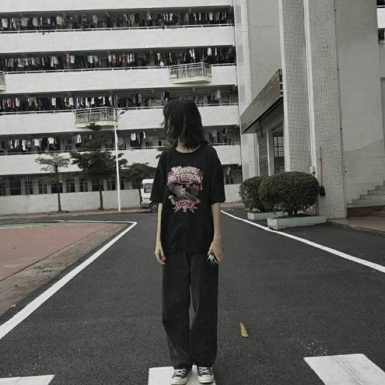 可我熬不住-广东省·肇庆市·端州区--会拍照 会p图 做过一段时间网拍 什么风格都可以接受