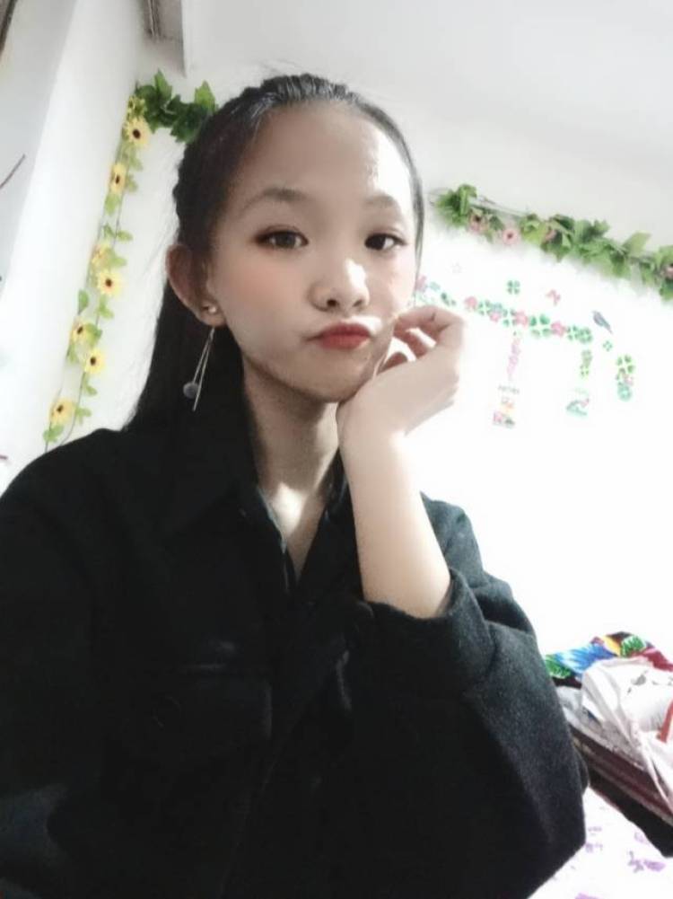 成了仙的猪.-内蒙古自治区·阿拉善盟·额济纳旗--日常自拍,接单!聘网拍模特✨