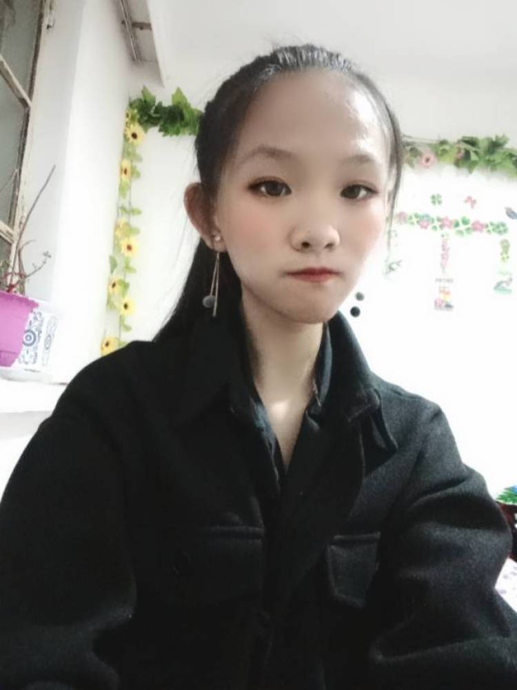 成了仙的猪.-内蒙古自治区·阿拉善盟·额济纳旗--日常自拍,接单!聘网拍模特✨