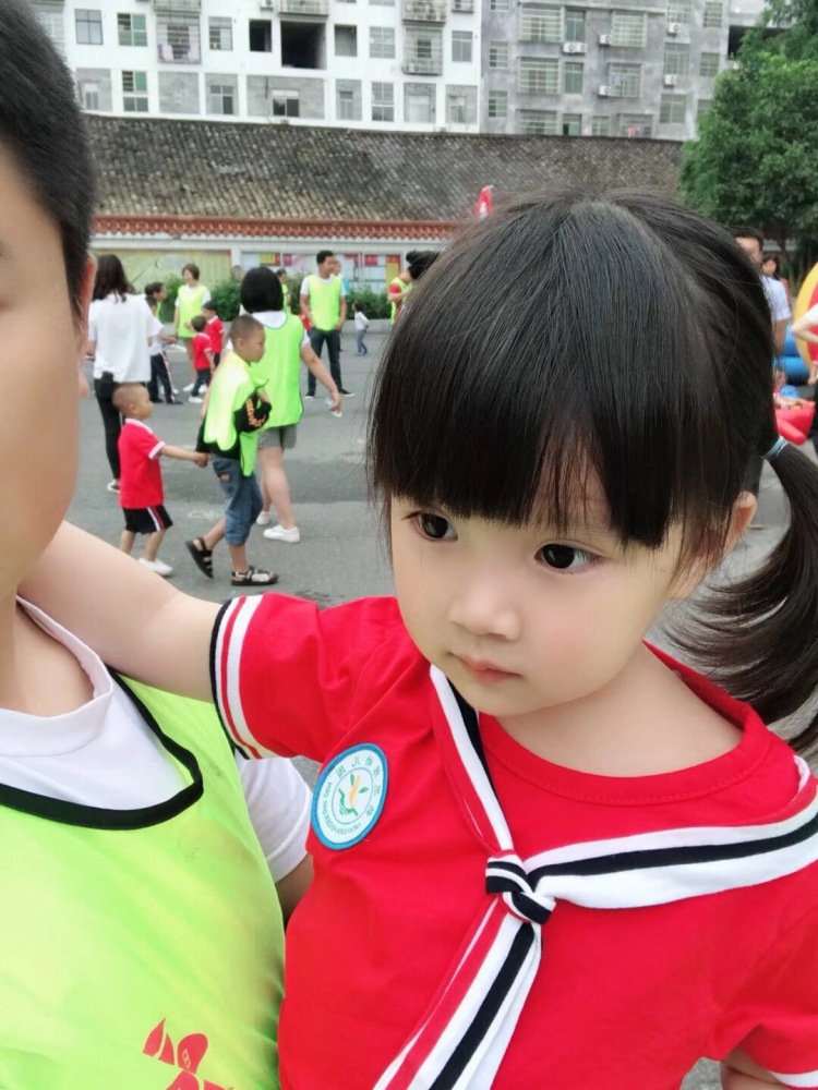 涵涵伊一妈妈?-湖南省·长沙市·浏阳市--家有颜值超高的两女宝，接女童网拍买家秀，大宝4岁，小宝两岁，也可接女装买家秀，本人身高158厘米体重95斤