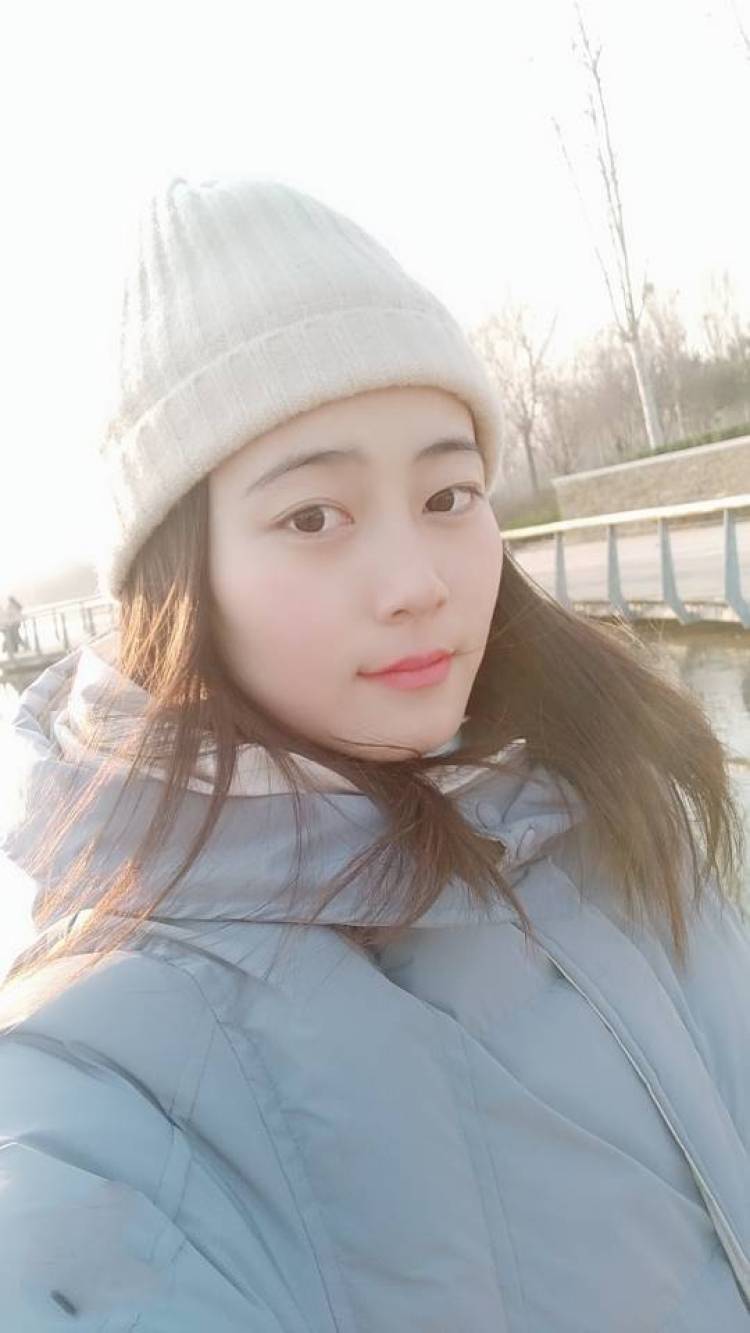 时光磨忆-河南省·郑州市·金水区--长相甜美,可以驾驭任何衣品!