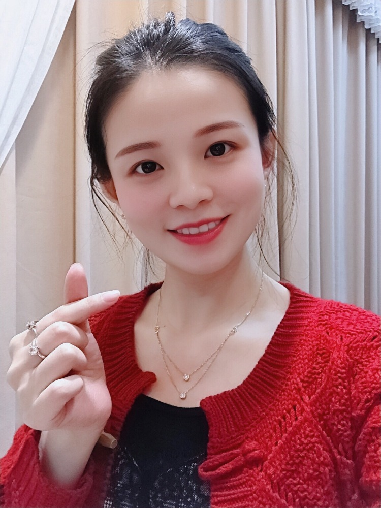 秦靖媛-广东省·汕头市·澄海区--美妆，美食，买家秀