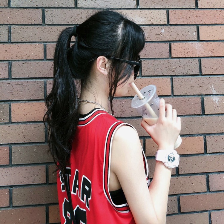 乖有什么用.-广西壮族自治区·桂林市·七星区--本人163、46kg、接买家秀、网拍.会p图调色、身材好、风格大多数能拍出来