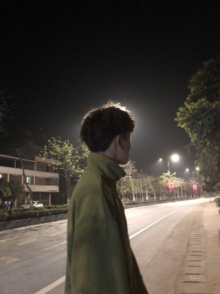 #吾.-广东省·东莞市·茶山镇--是个快手几百粉丝的小玩家 现在在慢慢学拍照