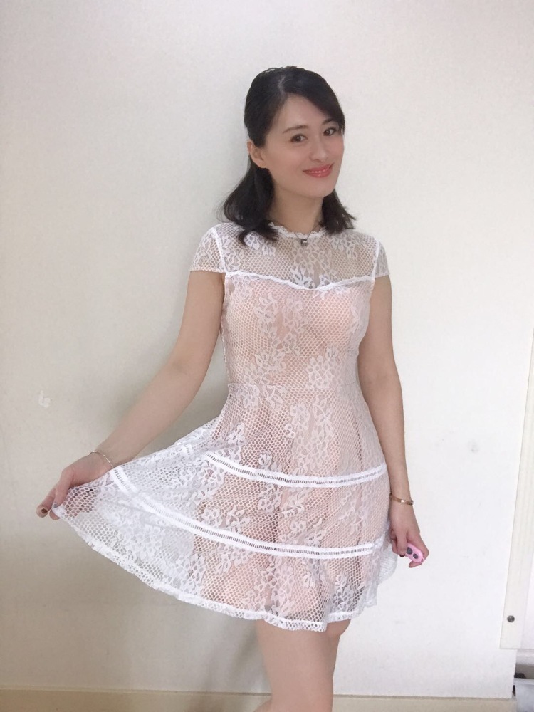 叶子?-天津市·天津市·和平区--职业装 淑女风 护肤保养品