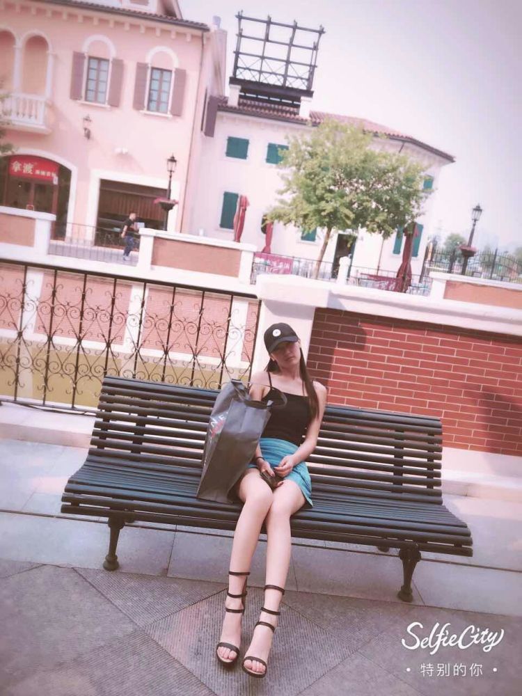 BS.-山东省·青岛市·市南区--买家秀 模特网拍 短视频都可以
各种风格都可驾驭
身高174 体重48kg