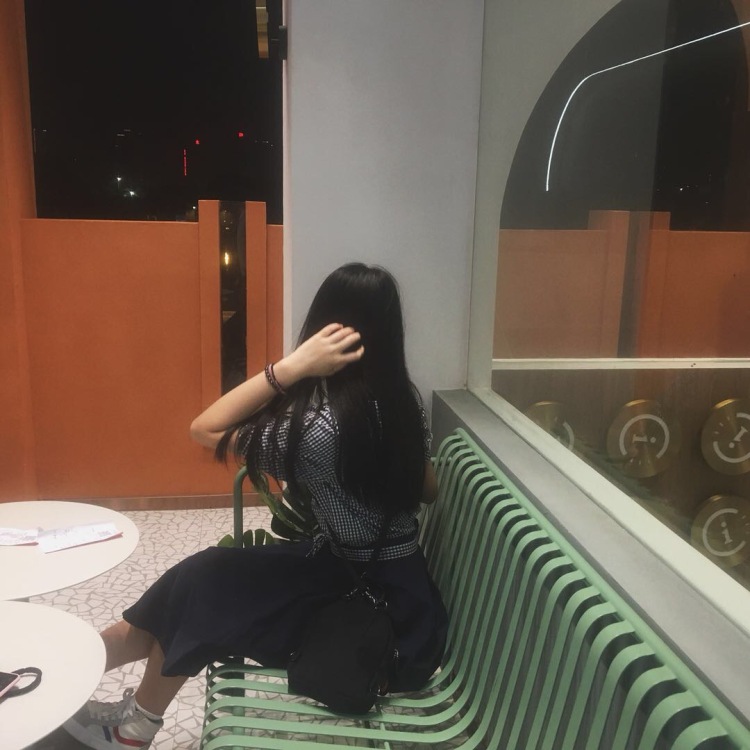 妜裙-福建省·泉州市·丰泽区--接衣服 饰品 零食等!