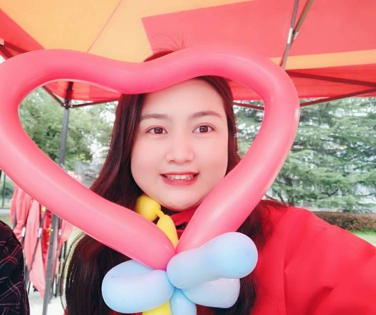 lisa-湖北省·武汉市·武昌区--大码服装网拍,大码服装主播
