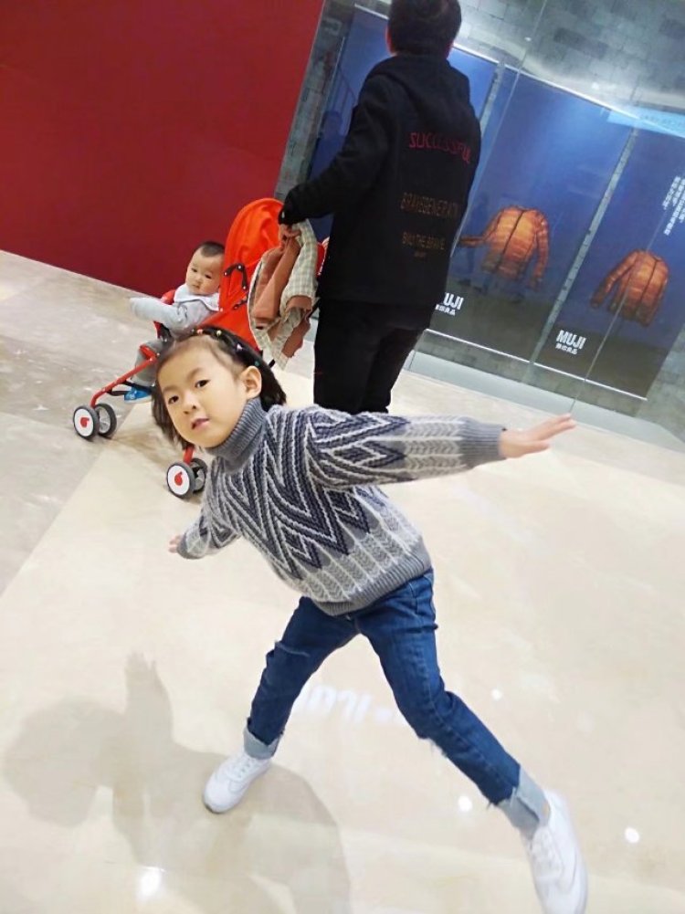 邢晶-江苏省·常州市·新北区--日常上课玩耍手机照,无修图