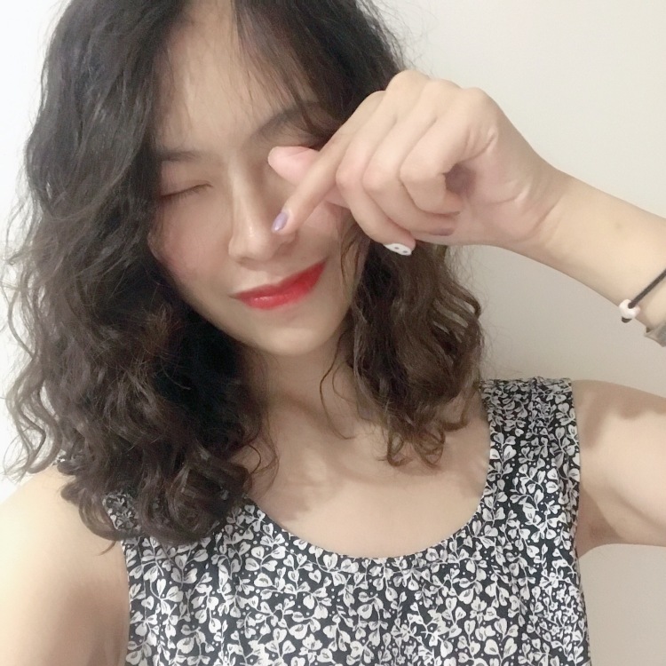 反正是我。-湖南省·长沙市·长沙县--大二女生 腿长 五官立体 可接不同风格网拍 有礼模经验 会唱歌 声音好听