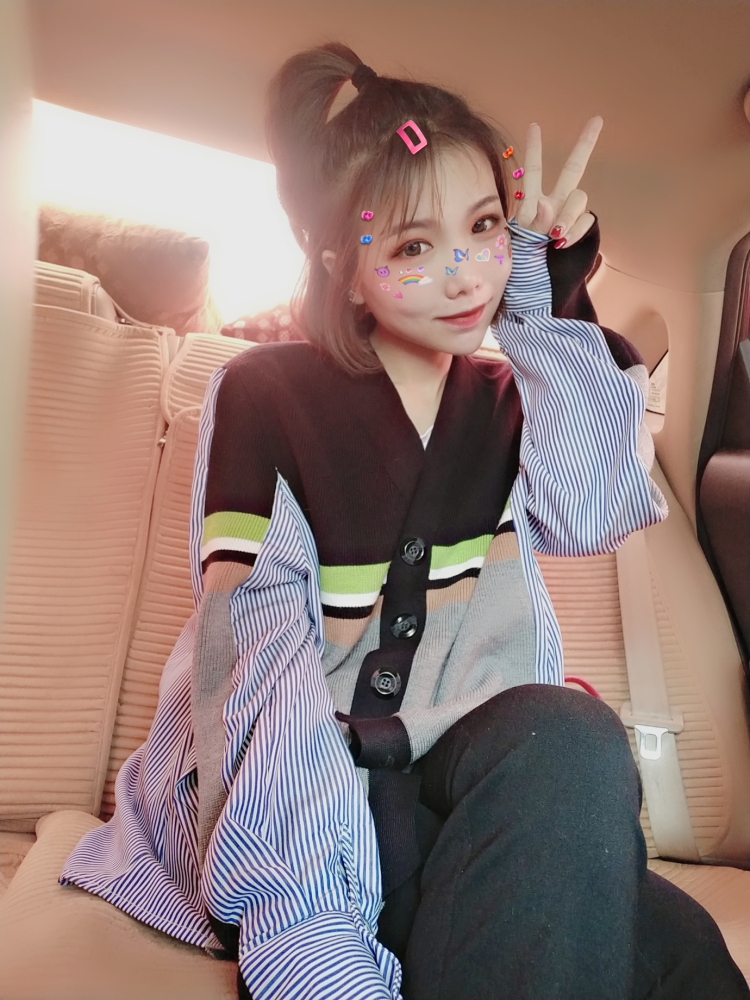 A?Baby-丹?-山西省·吕梁市·离石区--其实就是喜欢买衣服,喜欢拍照,喜欢记录生活,喜欢用自己喜欢的方式赚钱。