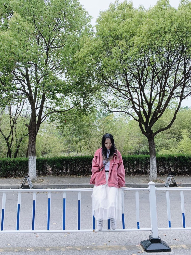 ?-江苏省·南京市·栖霞区--想试试网拍,身高175,体重51,平时喜欢拍照,事少?