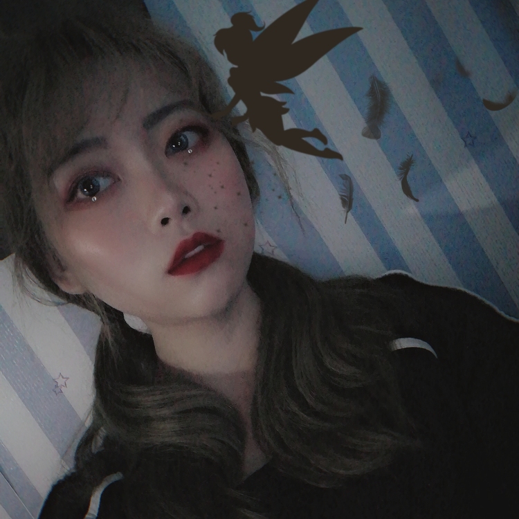 Charon-陕西省·西安市·雁塔区--会拍照,会P图,身高161,长相可甜可盐