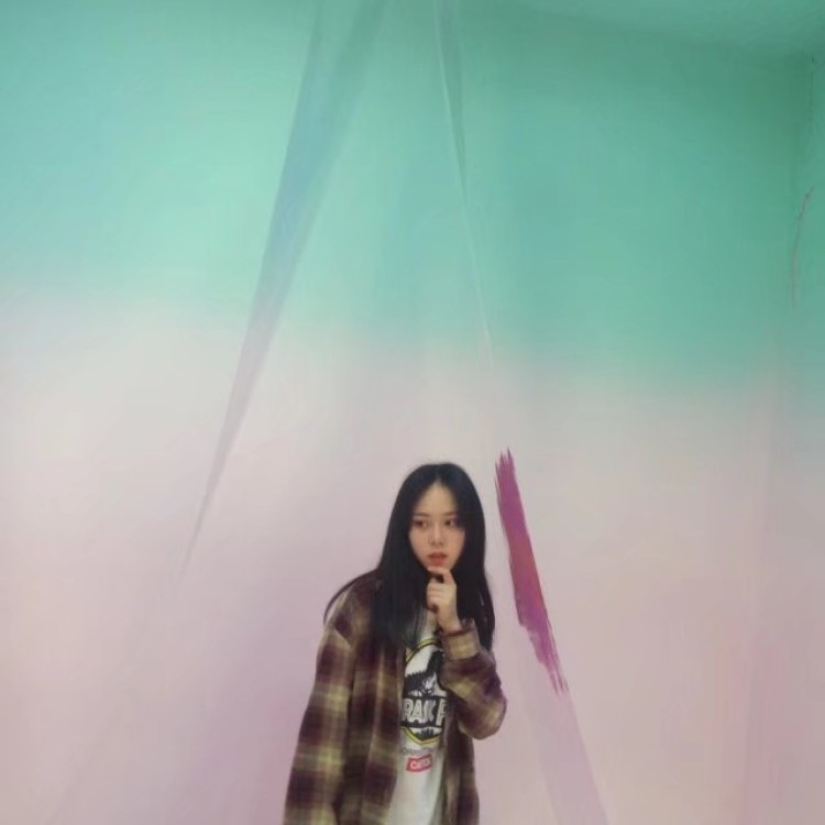 阿z-湖南省·长沙市·雨花区--你想要的样子我都有,各种文艺小清新复古,偶尔酷酷的风格也行。会修图希望商家联系我