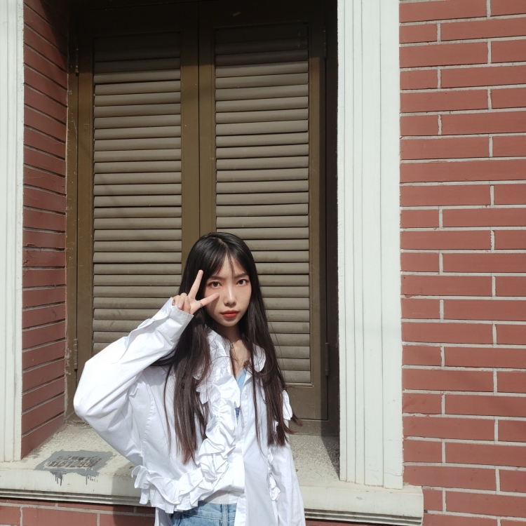 qq-湖北省·武汉市·江夏区--甜美风暗黑风的服装我都可以驾驭 168 81斤