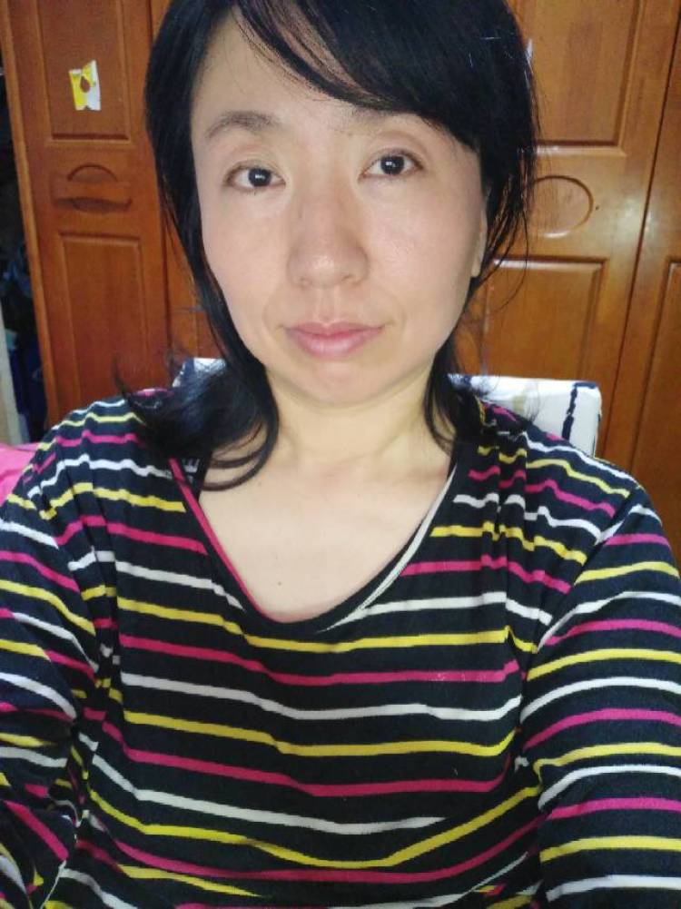 宋song-山东省·青岛市·市北区--三十岁以上各季节服装,鞋帽,配饰网拍,身体适中,有亲和力。