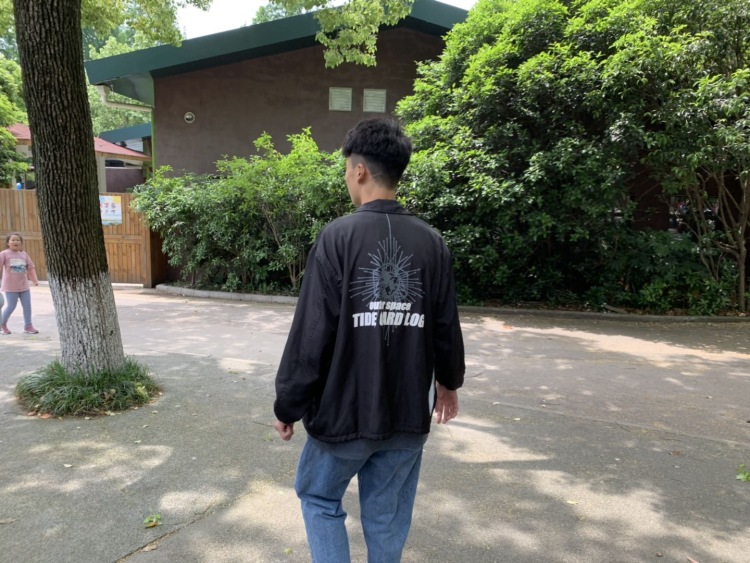 亦然-江苏省·南京市·江宁区--新人诚接网拍 身高180 体重61kg