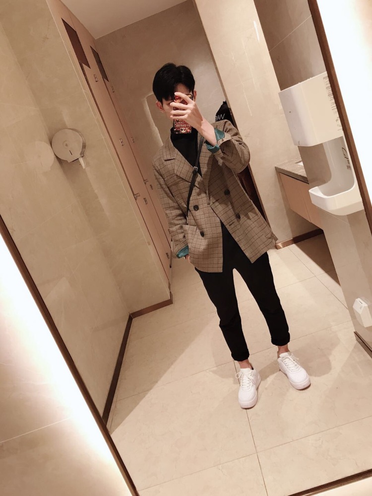 Tony pan-kraemer par-广东省·广州市·天河区--平常自己的穿着打扮