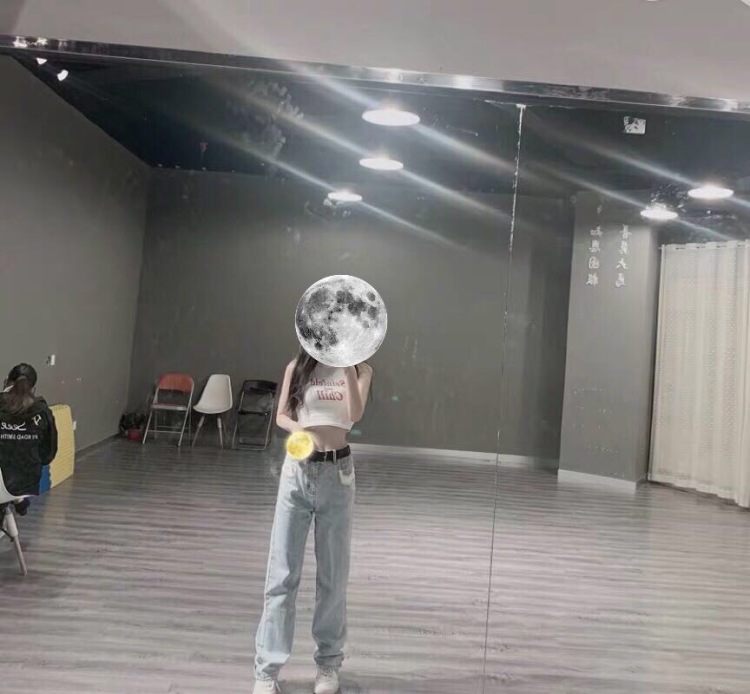 在线接单-江西省·南昌市·新建区--接寄拍 身高164cm 体重43kg  手好看