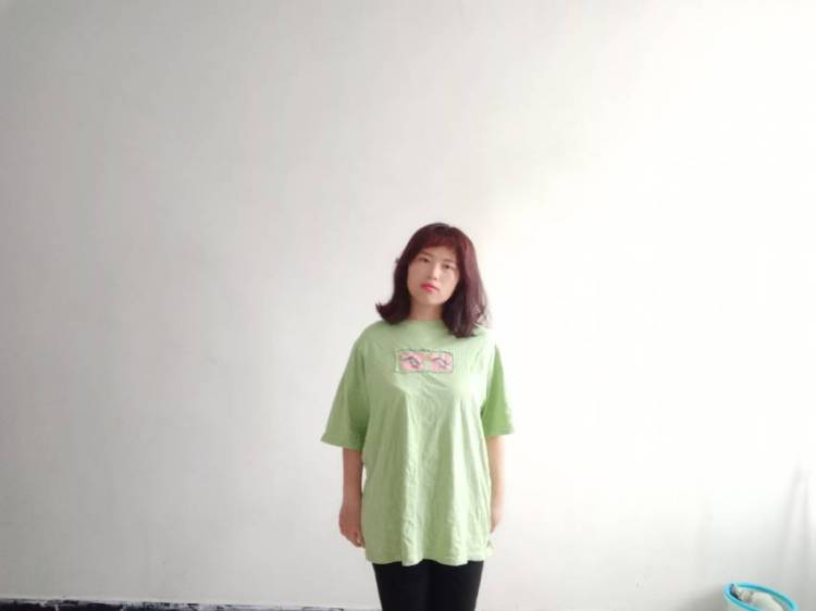 丫丫-北京市·北京市·大兴区--新买的衣服到了,自拍几张照片。