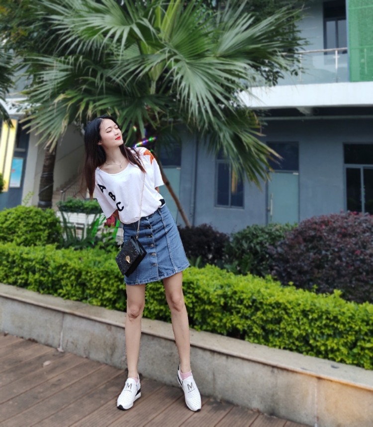 流年笑掷,未来可期-广东省·东莞市·横沥镇--买家秀,会修图,网拍模特