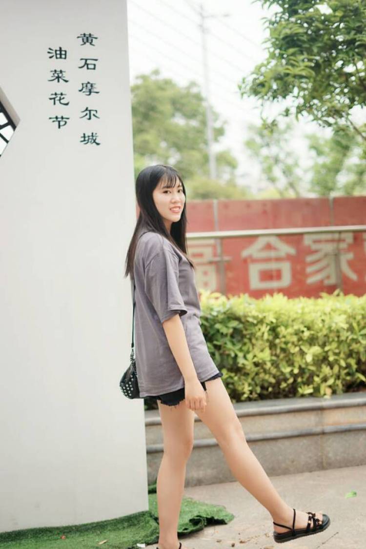 呦呦鹿鸣-湖北省·黄石市·大冶市--网拍模特  不断努力  不断进步
