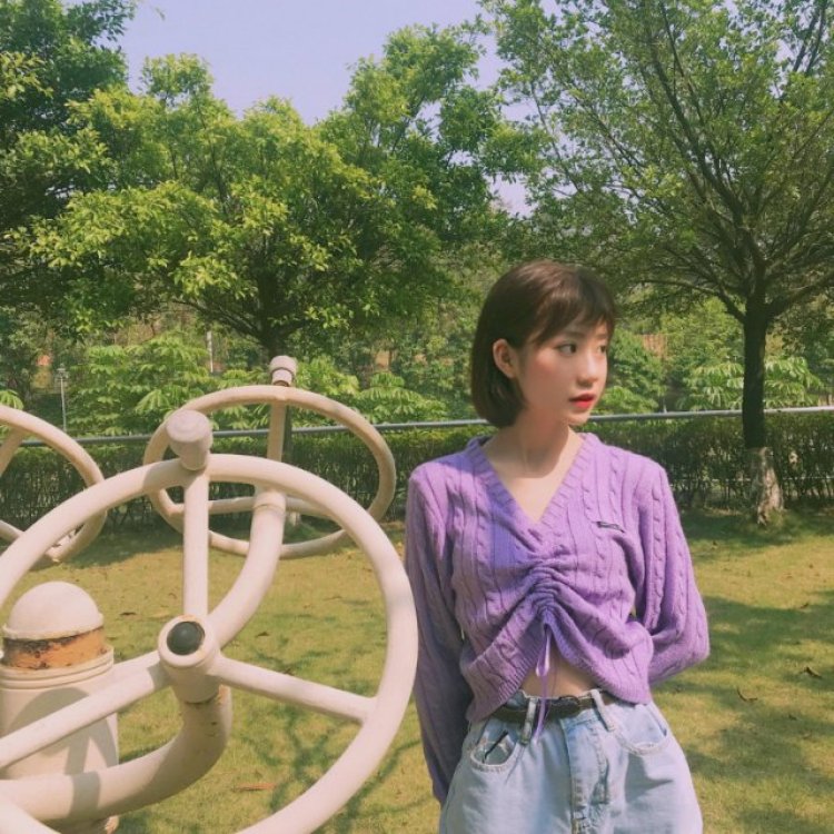 网友小林-广东省·佛山市·南海区--穿搭 摄影 修图 风格百变 审美在线
某社交平台粉丝800多 目前还在增长
广佛地区