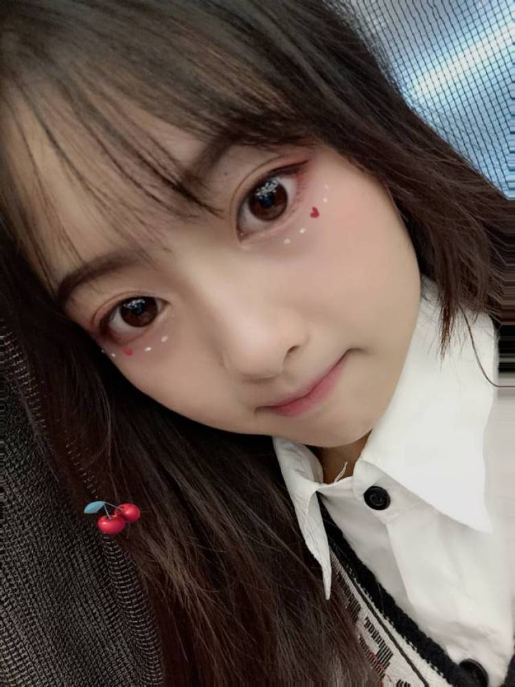 小台脸不圆-四川省·绵阳市·江油市--会化妆会P图，身高165，体重96 想做网拍