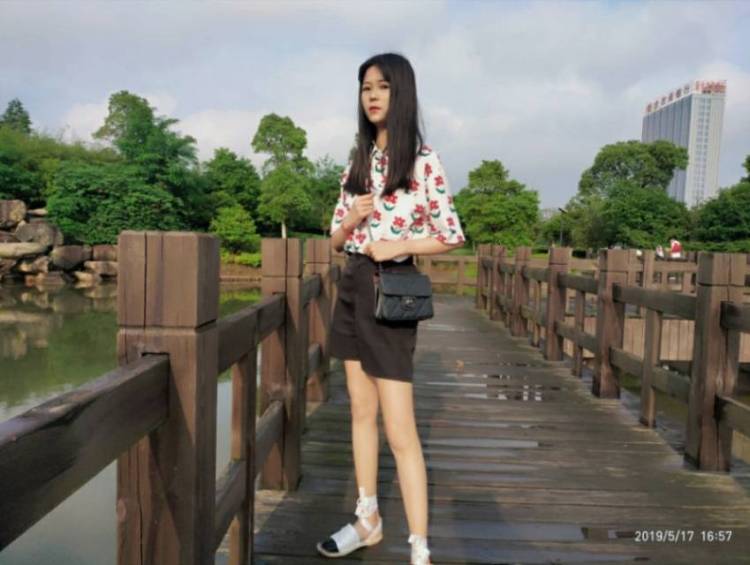 过分温柔-江西省·新余市·渝水区--接寄拍!p图好❗有金牌摄像师❗伙伴多,闺蜜装、情侣装什么都可以!,我没新衣服拍照片发快手了!佣金不高两块钱以上七块钱以下就?