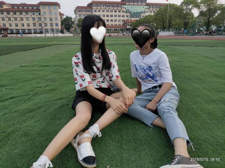 过分温柔-江西省·新余市·渝水区--接寄拍!p图好❗有金牌摄像师❗伙伴多,闺蜜装、情侣装什么都可以!,我没新衣服拍照片发快手了!佣金不高两块钱以上七块钱以下就?