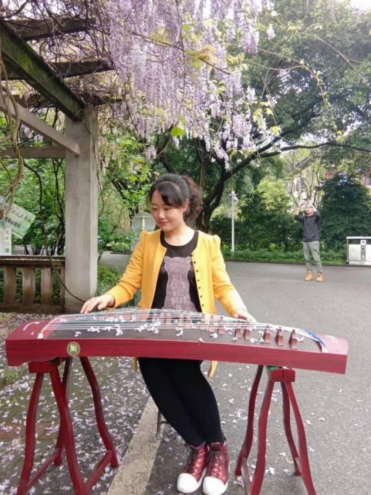 Cassie凯芯-重庆市·重庆市·渝北区--落花有意流水无情
