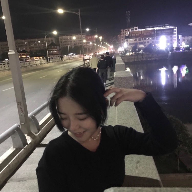 ǫᴜᴇᴇɴ-湖南省·邵阳市·大祥区--没有风格? 现在是黄头发