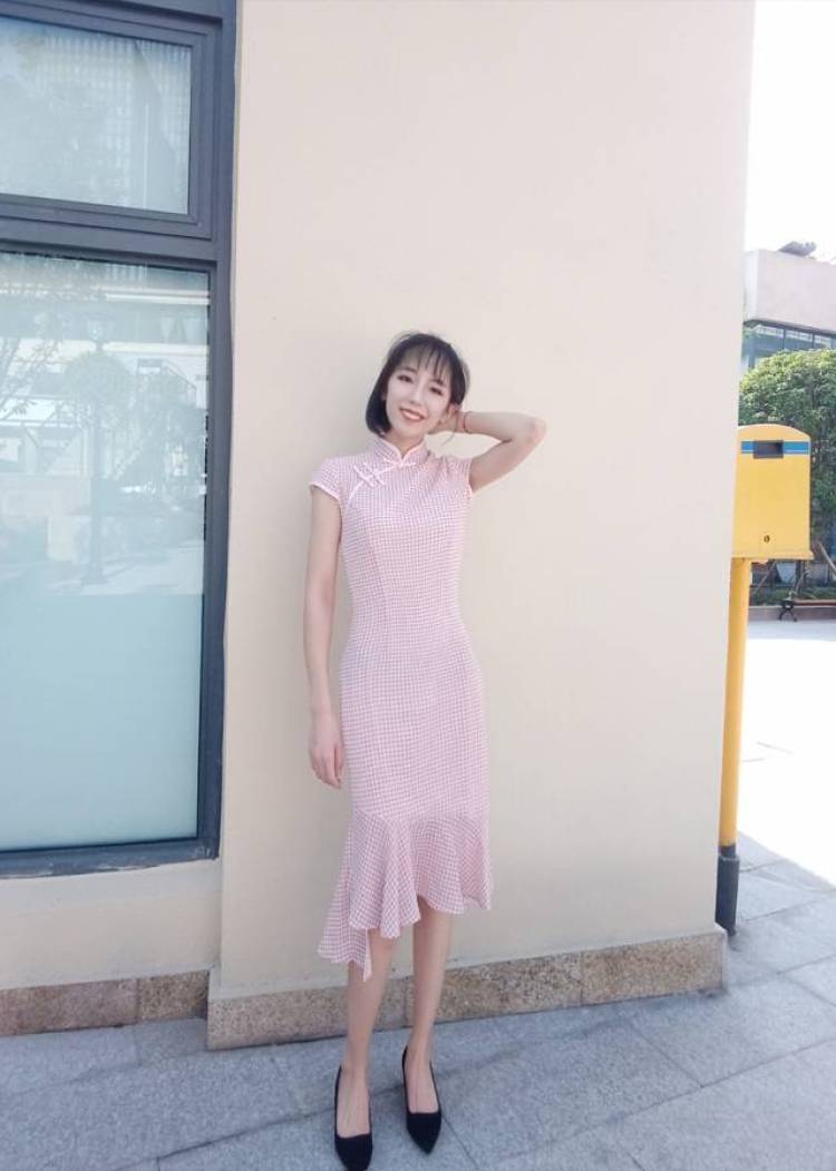 EliauK-重庆市·重庆市·江北区--接买家秀,寄拍送拍均可。
本人身高166cm,体重44kg。