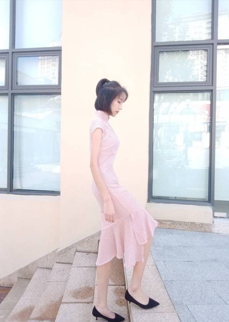 EliauK-重庆市·重庆市·江北区--接买家秀,寄拍送拍均可。
本人身高166cm,体重44kg。
