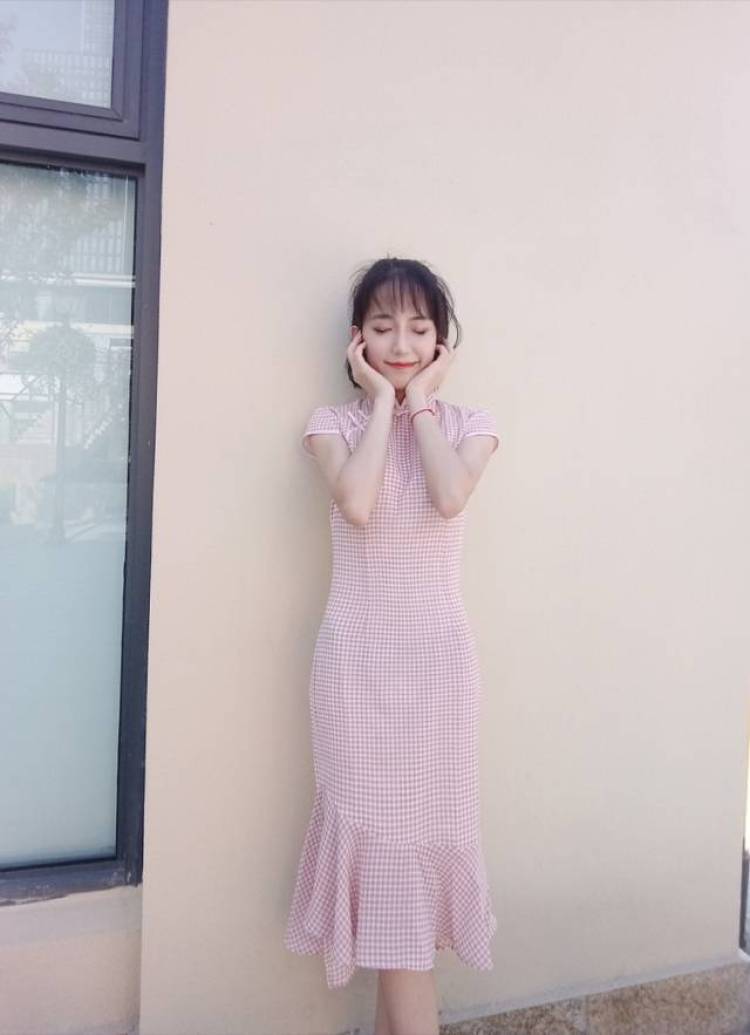 EliauK-重庆市·重庆市·江北区--接买家秀,寄拍送拍均可。
本人身高166cm,体重44kg。