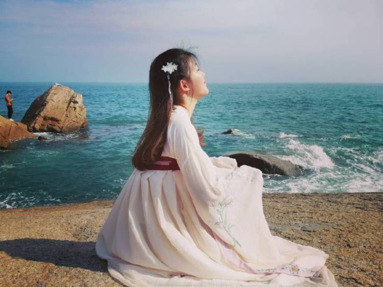 Liu xiAo toNg-山东省·青岛市·市南区--汉服模特喔
