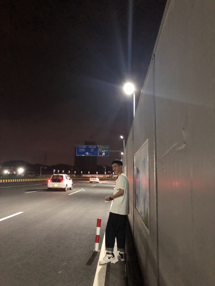 Amo-广东省·广州市·荔湾区--广东。身高178体重60kg。