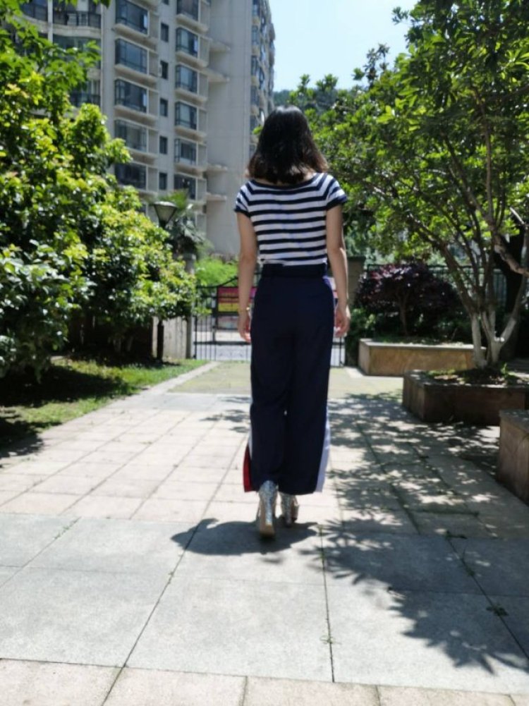 笑笑-贵州省·贵阳市·南明区--老板们,继续砸单过来