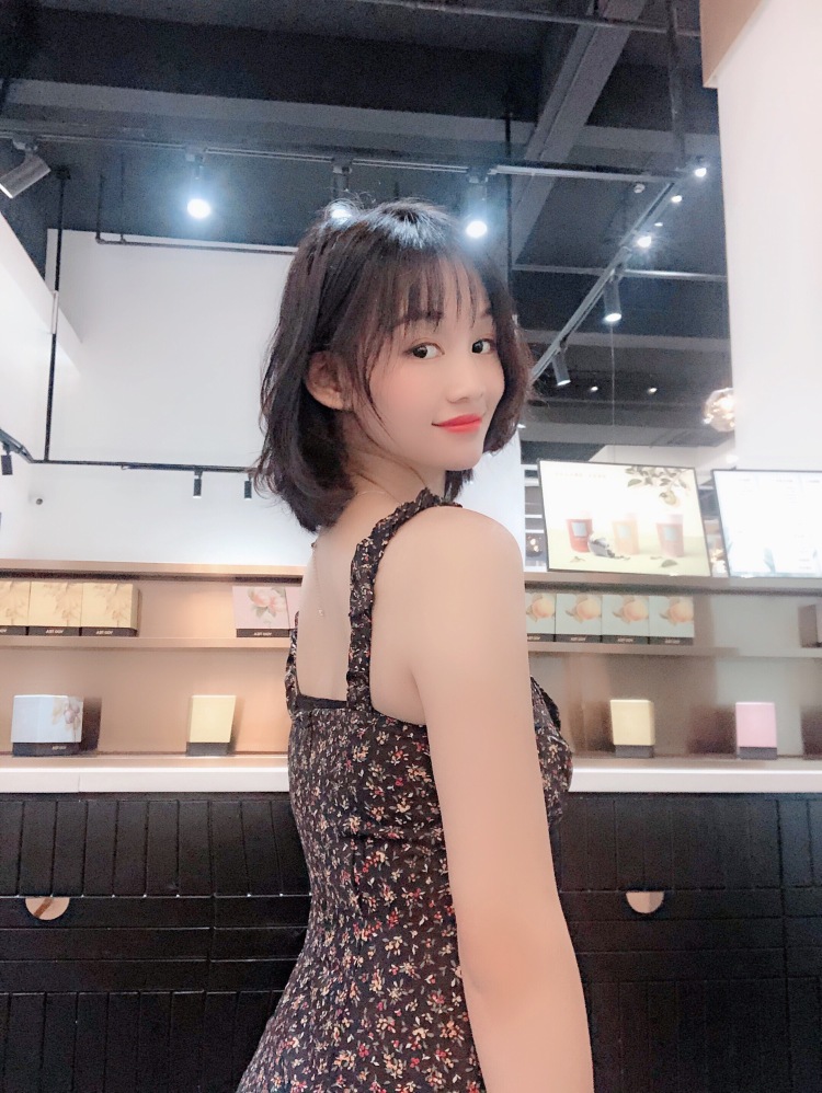 linnd-广东省·揭阳市·榕城区--网拍小姐姐,168.4。38码,适合各种风格,诚心合作