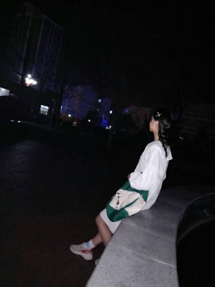 对方正在输入...-河南省·商丘市·虞城县-抖音 快手 自娱-网拍纯属爱好,价格佛系,也可免费接拍,自己有专业摄影